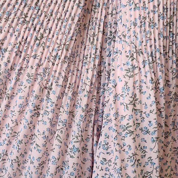 She + Sky Women's Lavender Floral Romper Jumpsuit with Front Tie Detail | Size M - Picture 3 of 7